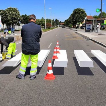 En Australie, des passages piétons en 3D flottants pour sensibiliser à la sécurité routière
