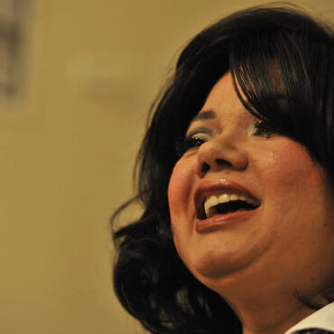 ANGELA BOFILL