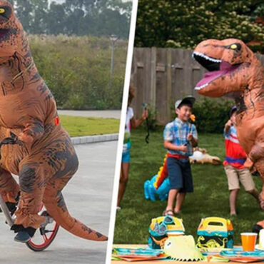 Un homme traverse la ville en trottinette… déguisé en dinosaure !