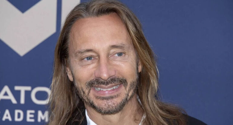 Bob Sinclar transforme une boulangerie parisienne en dancefloor improvisé