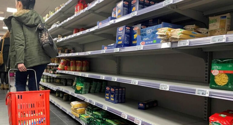 Un voleur de supermarché arrêté avec 100 paquets de levure chimique