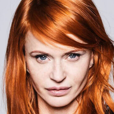 AXELLE RED