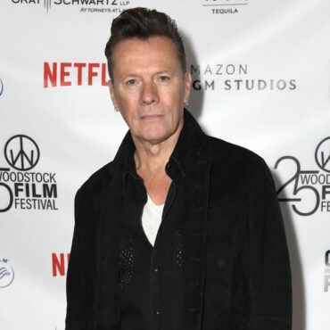 LARRY MULLEN