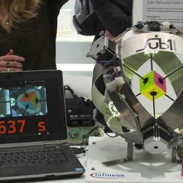 Un robot pulvérise le record du Rubik’s Cube en 0,1 seconde
