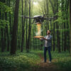 Un homme se fait livrer une pizza… par drone, en pleine forêt