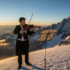 Un violoniste joue du Bach… au sommet du Mont-Blanc