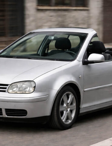 L'histoire vraie de la voiture coupée en deux qui roulait en Allemagne