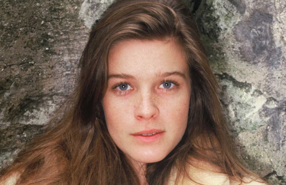 CORYNNE CHARBY