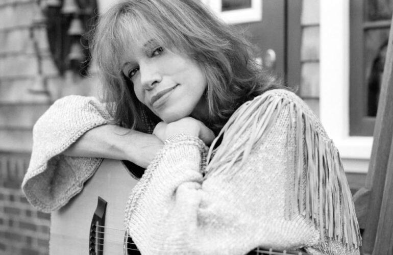 CARLY SIMON
